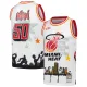 Miami Heat Mitchell Ness x Tats Cru Edition Miesten Pelipaita Hardwood Classics 2023-24 Swingman Valkoinen Miami Heat Mitchell Ness x Tats Cru Edition Miesten Pelipaita Hardwood Classics 2023-24 Swingman Valkoinen