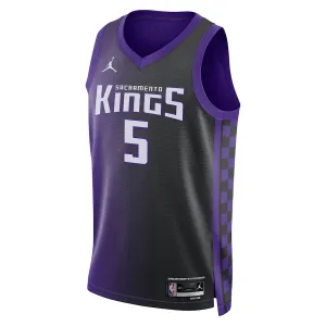Jordan Sacramento Kings De Aaron Fox Miesten Pelipaita Statement Edition 2023-24 Swingman Violetti