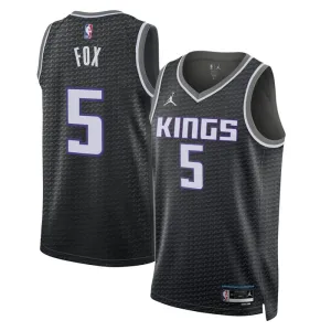 Sacramento Kings Jordan De Aaron Fox 5 Miesten Pelipaita Statement Edition Swingman Musta