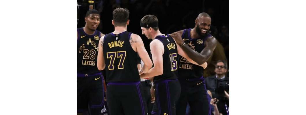 LeBron James palaa loukkaantumisesta, Lakers kohtaa uusia haasteita hyökkäyksen ja puolustuksen tasapainossa
