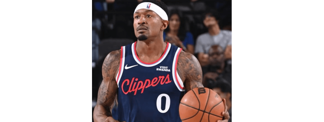 Bradley Beal ottaa vapaaehtoisesti palkkaleikkauksen mestaruuden vuoksi Bradley Beal ottaa vapaaehtoisesti palkkaleikkauksen mestaruuden vuoksi