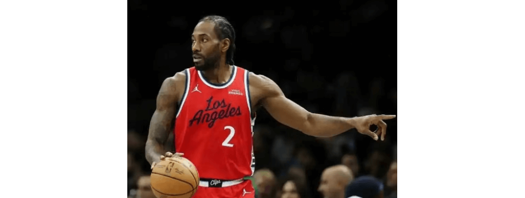 Leonard kantaa Clippersiä eteenpäin loukkaantumisesta huolimatta